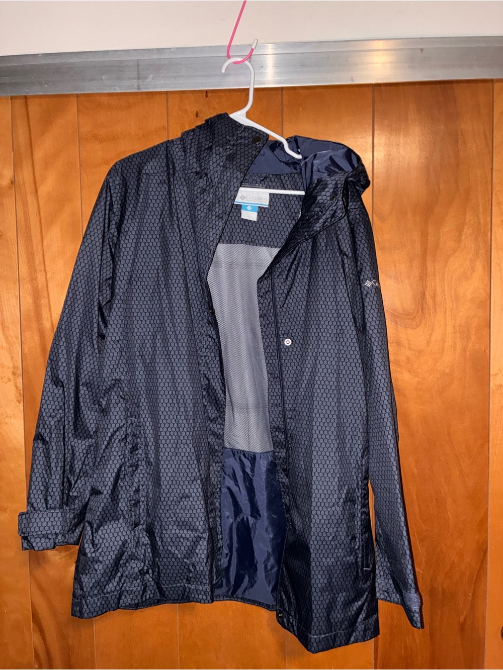 Columbia women’s  Navy Hooded Rain Jacket Sz 1x